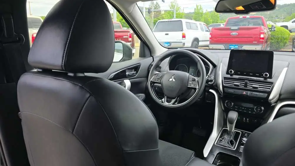 2025 Mitsubishi Eclipse Cross SE