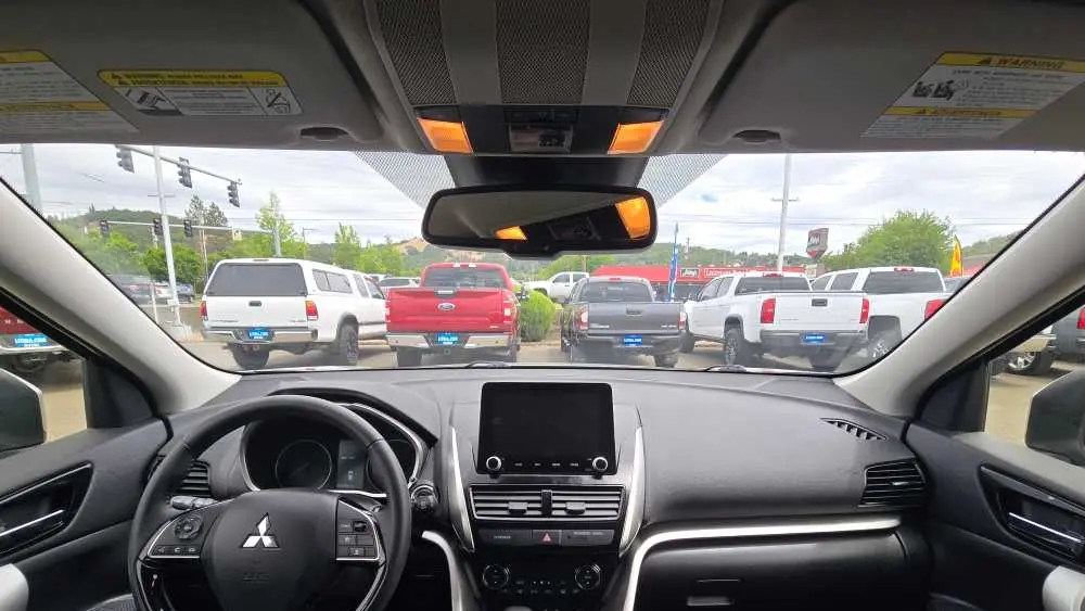 2025 Mitsubishi Eclipse Cross SE
