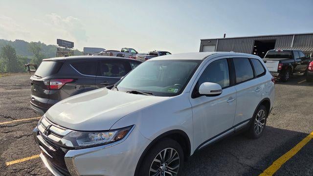 Preowned 2018 Mitsubishi Outlander SE for Sale