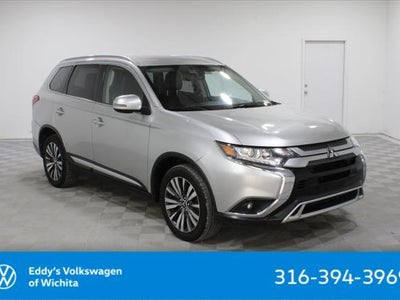 Photo of a 2020 Mitsubishi Outlander AWD SE 4DR SUV for sale