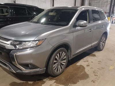 Photo of a 2020 Mitsubishi Outlander AWD SE 4DR SUV for sale
