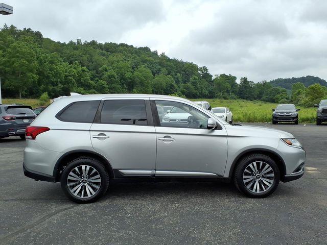 2020 Mitsubishi Outlander - $16,883