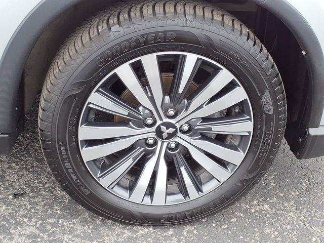 2020 Mitsubishi Outlander - $16,883