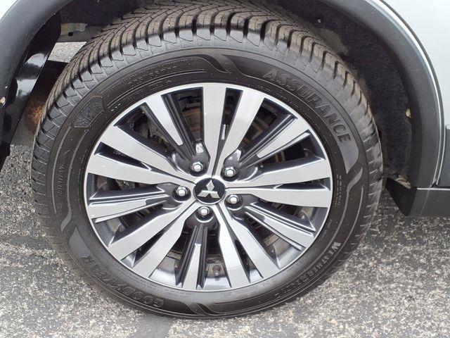 2020 Mitsubishi Outlander - $16,883