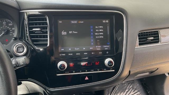 2020 Mitsubishi Outlander SE