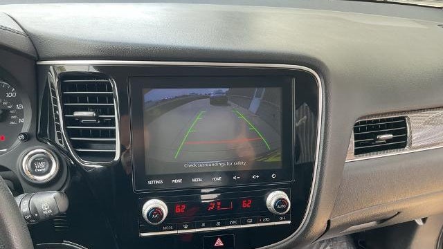 2020 Mitsubishi Outlander SE