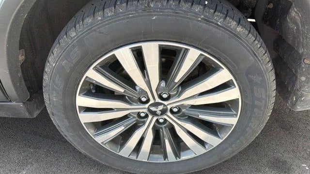 2020 Mitsubishi Outlander SE