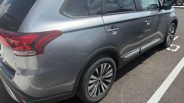 2020 Mitsubishi Outlander SE