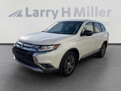 Photo of a 2016 Mitsubishi Outlander AWD SE 4DR SUV for sale