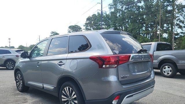 2020 Mitsubishi Outlander SE