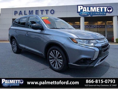 Photo of a 2020 Mitsubishi Outlander AWD SE 4DR SUV for sale