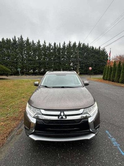 Photo of a 2017 Mitsubishi Outlander AWD SE 4DR SUV for sale