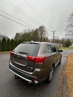 2017 Outlander Thumbnail 6