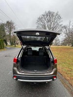 2017 Outlander Thumbnail 14