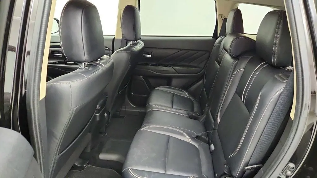 2018 Mitsubishi Outlander - $13,995