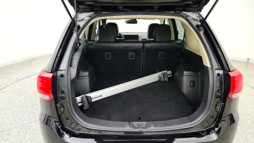 2018 Mitsubishi Outlander - $13,995