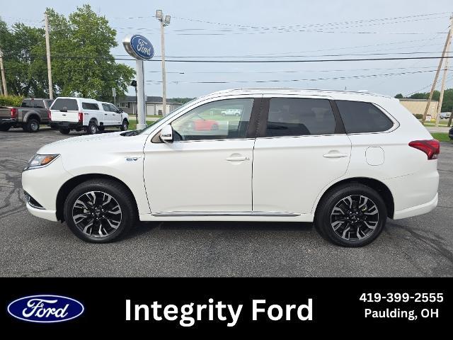 2018 Mitsubishi Outlander - $17,895