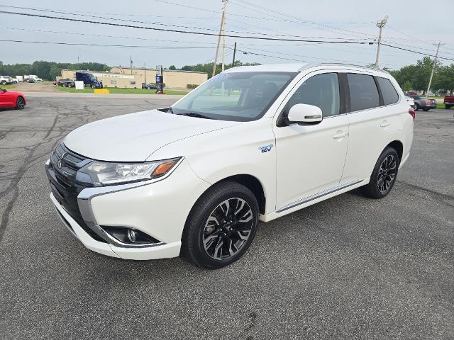 2018 Mitsubishi Outlander - $17,895