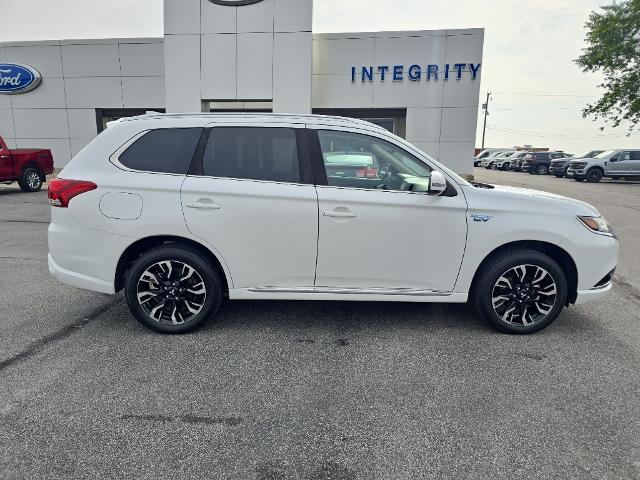 2018 Mitsubishi Outlander - $17,895