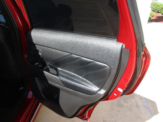 2020 Mitsubishi Outlander - $9,994