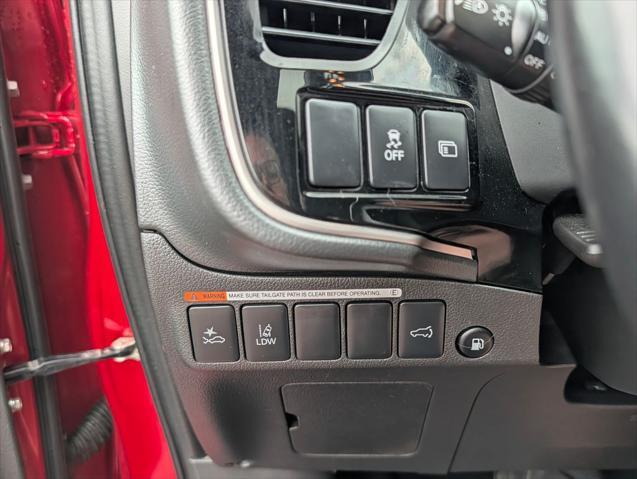 2021 Mitsubishi Outlander - $22,998
