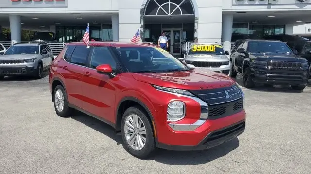 Preowned 2023 Mitsubishi Outlander ES for Sale