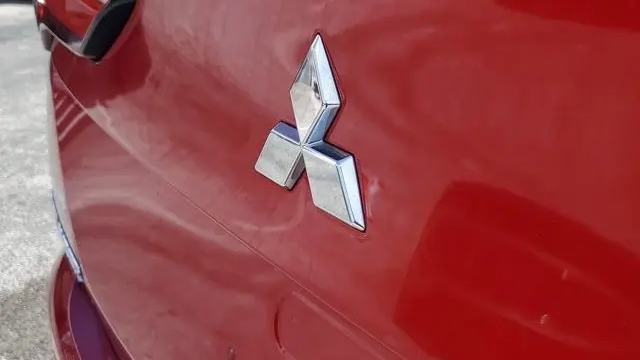 2023 Mitsubishi Outlander ES