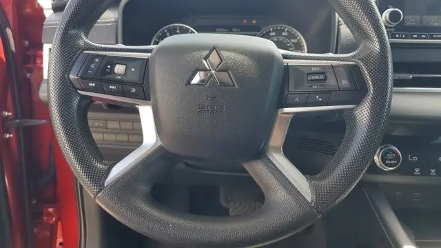 2023 Mitsubishi Outlander ES