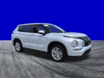 2023 Outlander Thumbnail 2