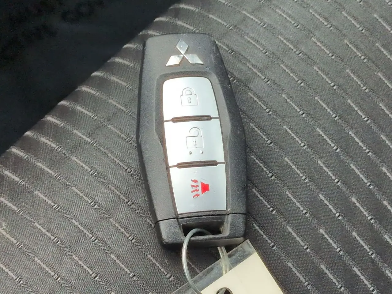 2022 Mitsubishi Outlander - $19,275