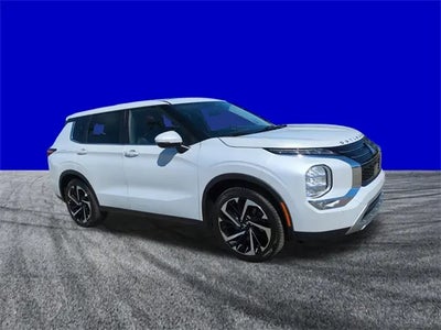 Photo of a 2022 Mitsubishi Outlander SE 4DR SUV for sale