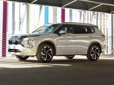 2023 Mitsubishi Outlander SE 4DR SUV