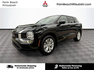 2025 Mitsubishi Outlander with Black Diamond Exterior