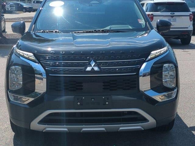 2022 Mitsubishi Outlander - $16,995