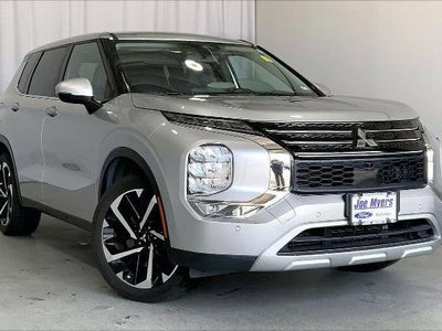2023 Mitsubishi Outlander SE 4DR SUV