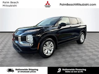 2025 Mitsubishi Outlander with Black Diamond Exterior