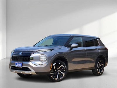 Photo of a 2022 Mitsubishi Outlander SE 4DR SUV for sale