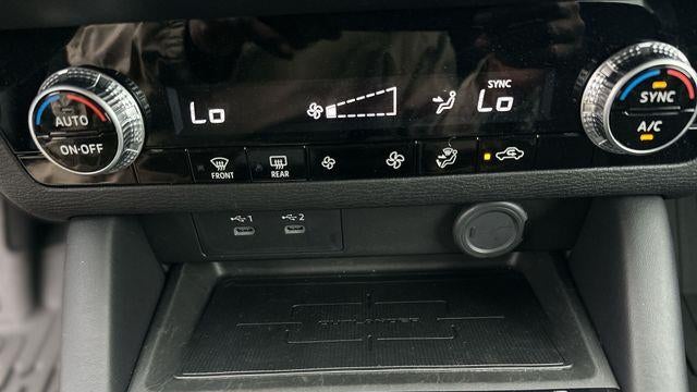 2025 Mitsubishi Outlander ES