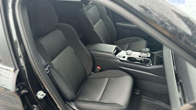 2025 Mitsubishi Outlander ES