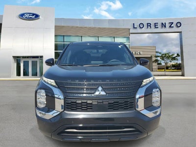 Photo of a 2022 Mitsubishi Outlander SE 4DR SUV for sale