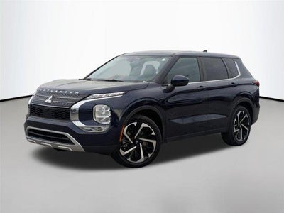 Photo of a 2023 Mitsubishi Outlander SE 4DR SUV for sale