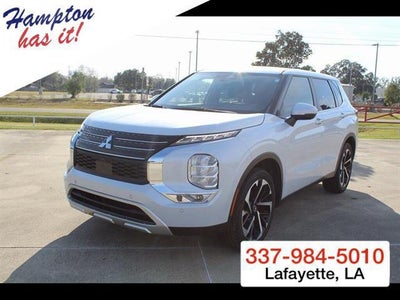 Photo of a 2023 Mitsubishi Outlander SE 4DR SUV for sale