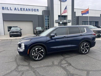 Photo of a 2022 Mitsubishi Outlander SE 4DR SUV for sale