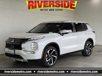 Photo of a 2023 Mitsubishi Outlander SE 4DR SUV for sale