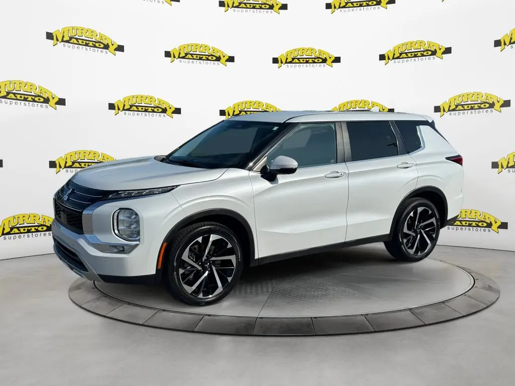 2023 Mitsubishi Outlander - $21,999