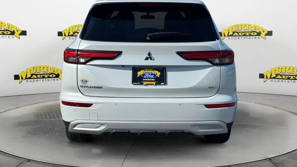 2023 Mitsubishi Outlander SE