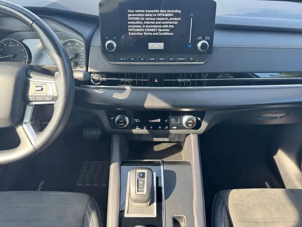 2023 Mitsubishi Outlander - $21,999