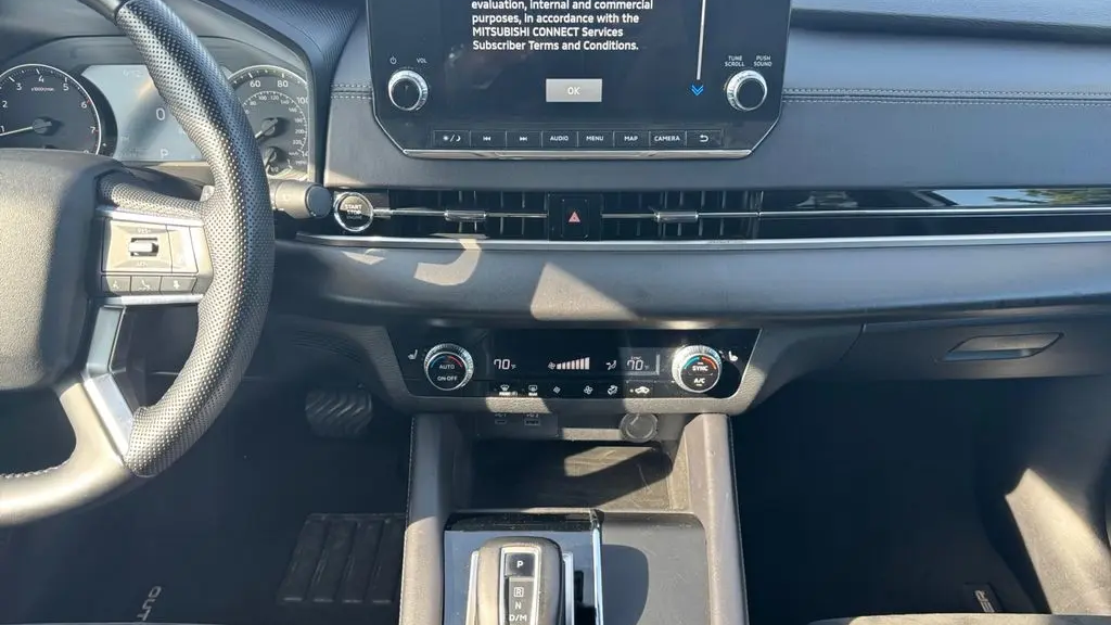 2023 Mitsubishi Outlander SE