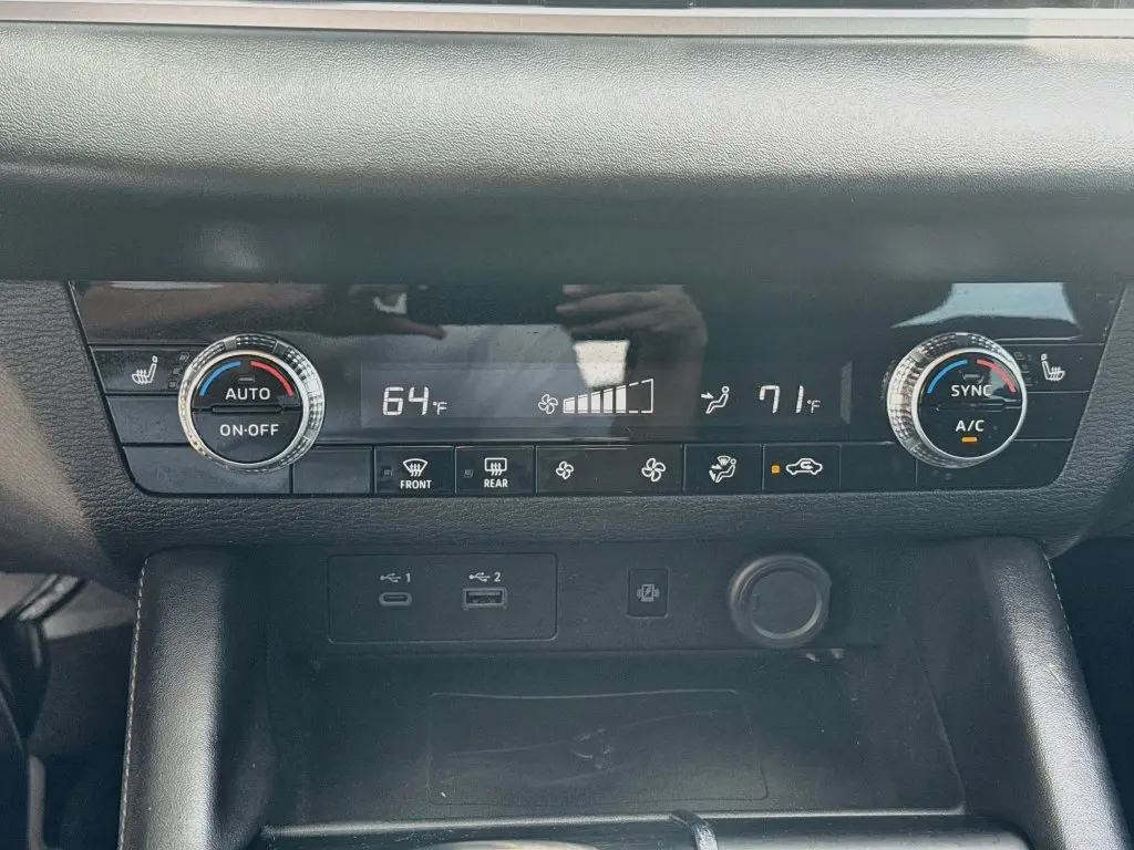 2022 Mitsubishi Outlander - $17,948