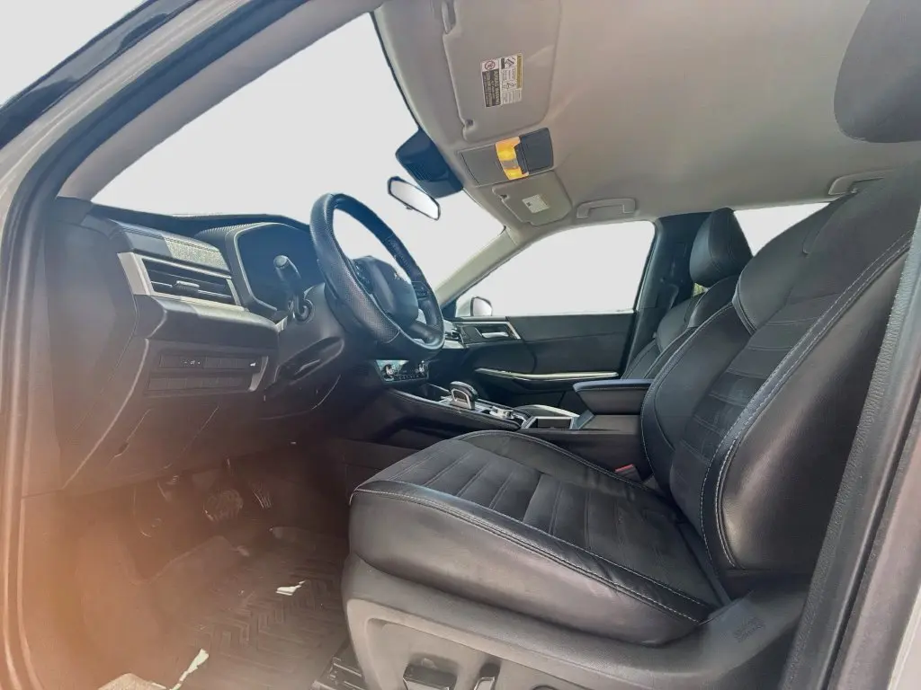 2022 Mitsubishi Outlander - $17,948